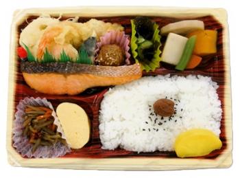 幕の内弁当　「華」